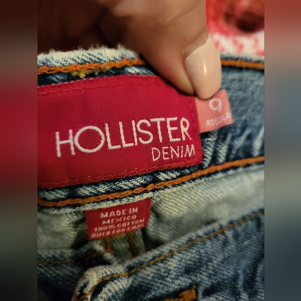 HOLLISTER JEANS